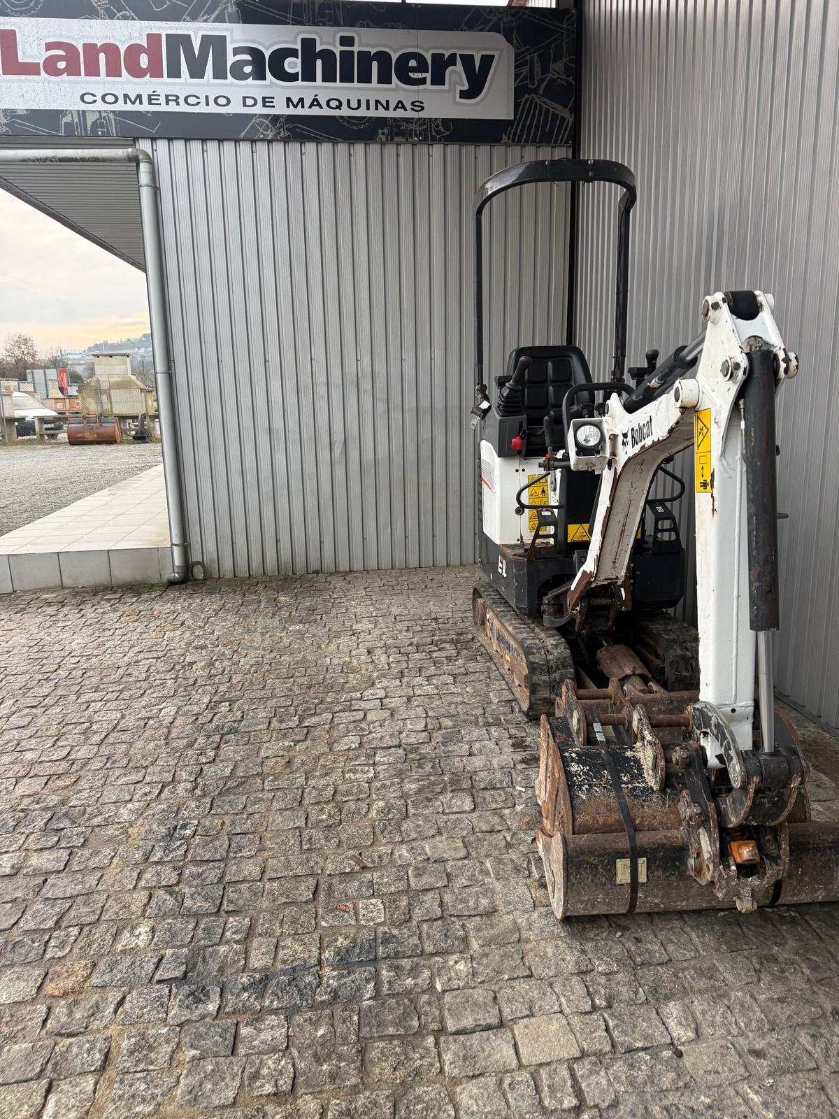 WhatsApp Image 2025-12-19 at 16.51.05 (1)